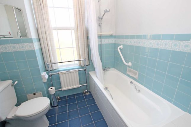 Flat for sale in Staveley Road, Eastbourne