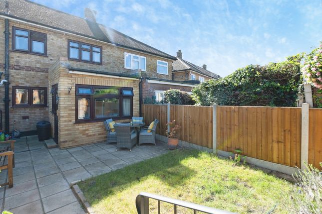 75, Nelson Road, Rainham photo 3