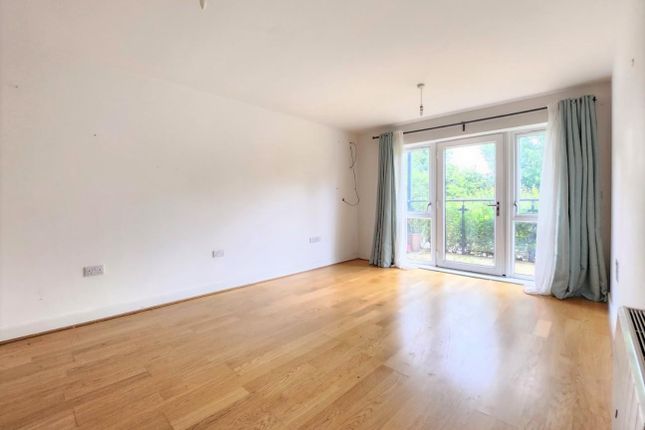 Flat for sale in Oak Drive, Arborfield, Reading