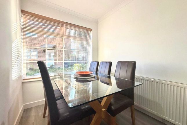 14, Tintagel Drive, Surrey photo 3