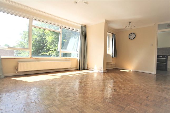 15, Fircroft Court, Surrey photo 2