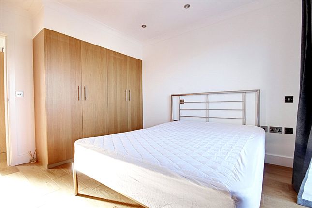 Flat to rent in Chase Road, London