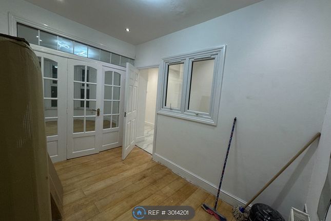 Belgrave Road, London photo 5