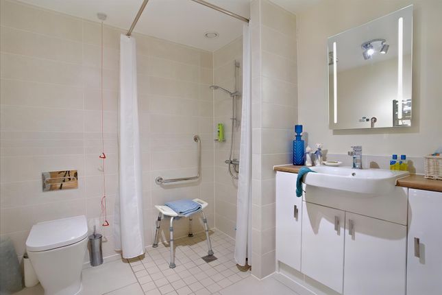 Flat for sale in Llys Isan, Llanishen, Cardiff