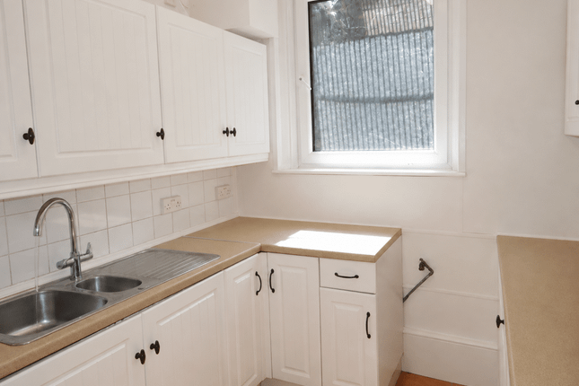 18, Wood Road, Treforest, Pontypridd photo 2