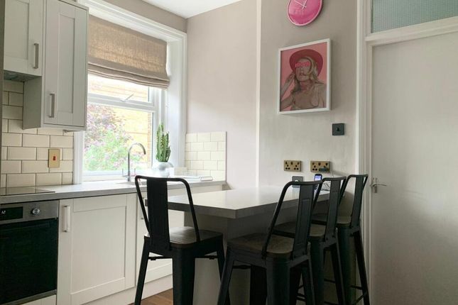 Flat 2, 55, Westgate Bay Avenue, Kent photo 2