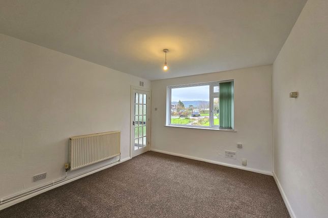 7 Ash Grove, Gloucester photo 4