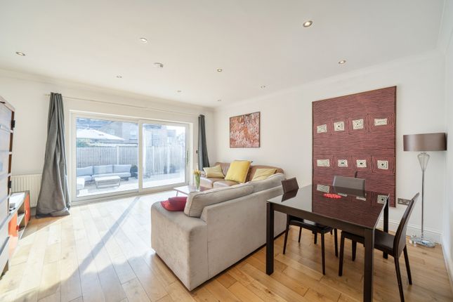 Flat 2, 92, Welldon Crescent, Harrow photo 3