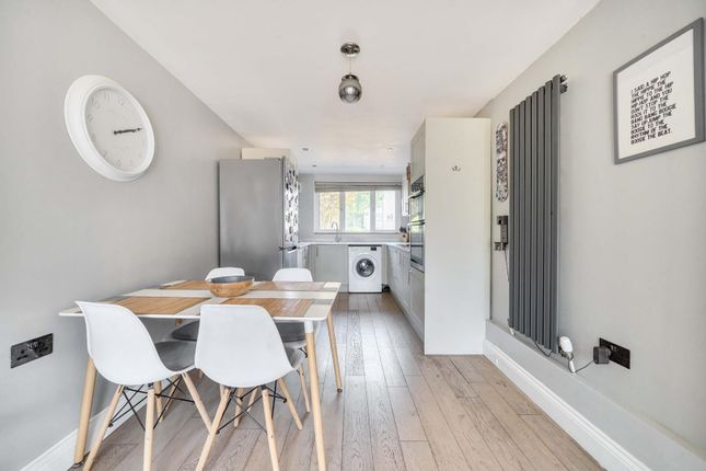 26, Fort Cumberland Road, Southsea photo 4