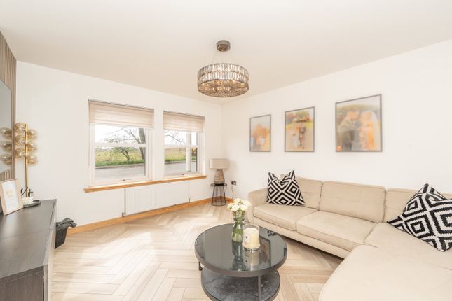 83, The Avenue, Lochgelly photo 4