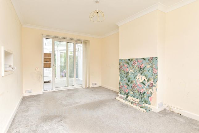 17, Wilmington Way, Brighton photo 3