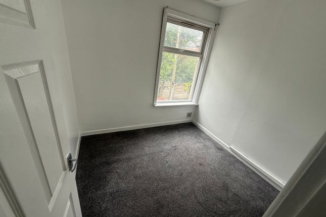 2, William Street, Radcliffe, Manchester photo 5