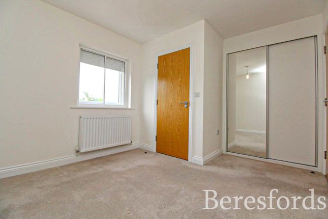 Flat for sale in Stafford Avenue, Hornchurch