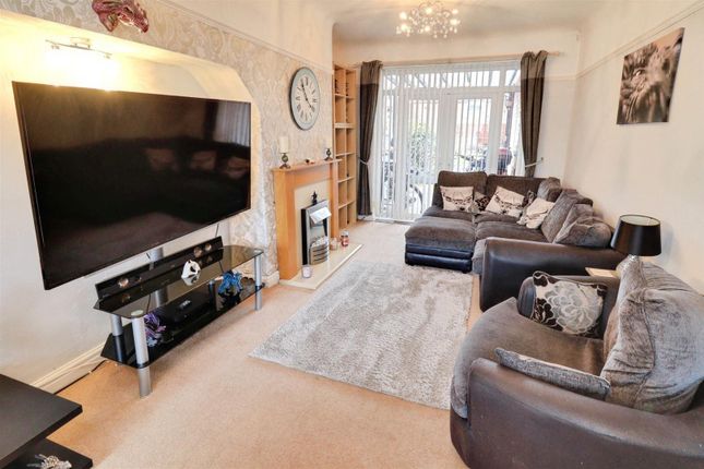 46., Newfield Drive, Crewe photo 2