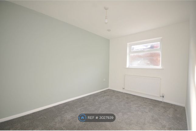 Flat, Balmoral Court High St, Margate photo 4