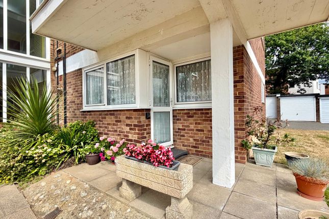 3, Greyhorses, Barnhorn Road, Bexhill-on-Sea photo 2