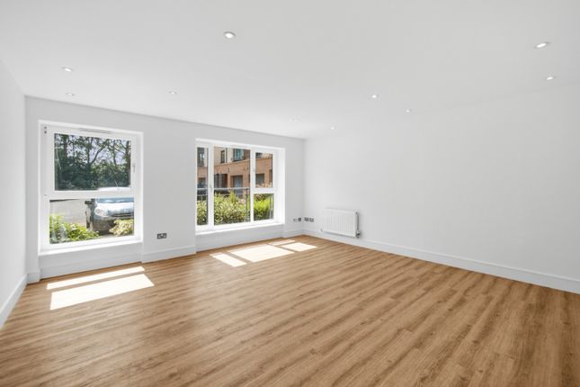 15/2 Pinkhill Park, Edinburgh photo 2