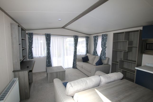 7 Steadings Holiday Park, 10, Ipswich Road, Woodbridge photo 3