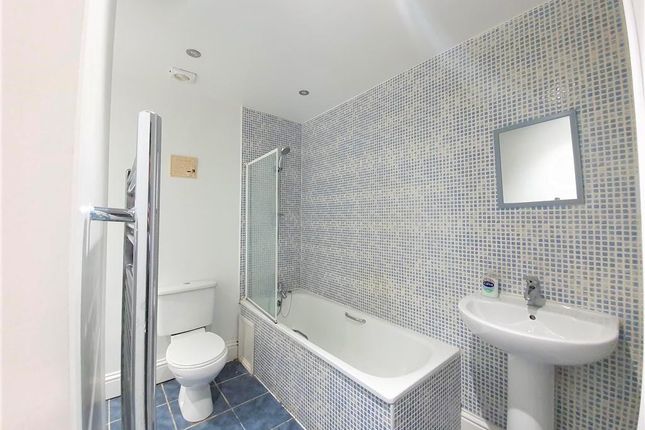 Flat 3, 51, GOSPORT photo 5