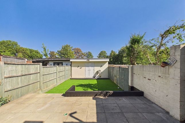 124 Whitby Road, Ruislip photo 3