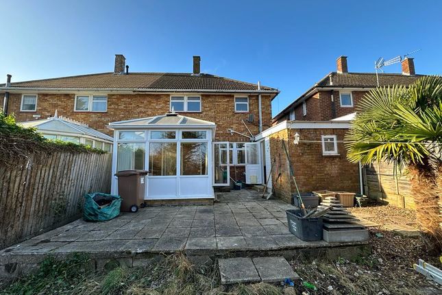 Thumbnail Semi-detached house to rent in Chalton Road, Luton, Bedfordshire