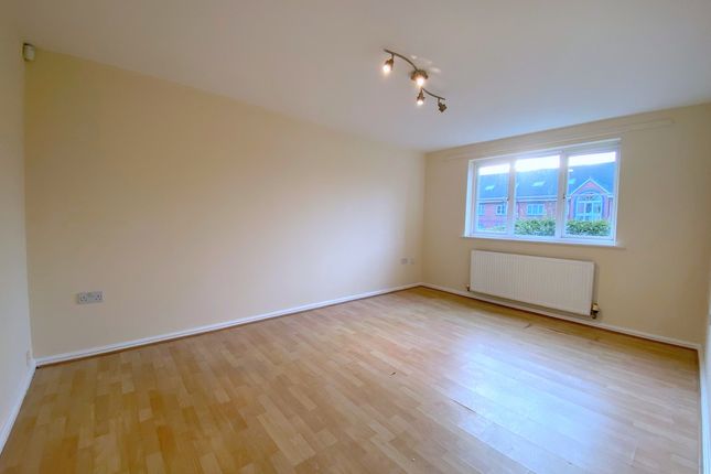 49, Broadoaks, Bury photo 5