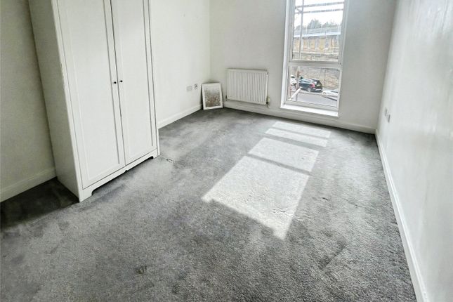 Flat 6, Krueger House, 102, Martins Road, Bromley photo 4