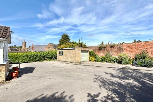 5, St. Peters Rise, South Petherton photo 3