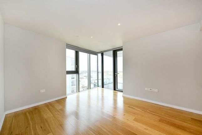 Thumbnail Flat to rent in Eastfields Avenue, Putney