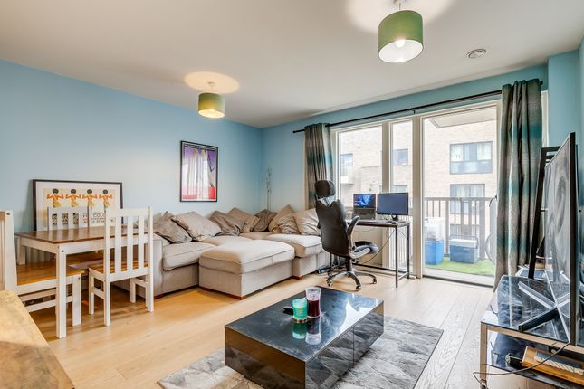 Thumbnail Flat for sale in Lyons House, Wandsworth High Street, Wandsworth