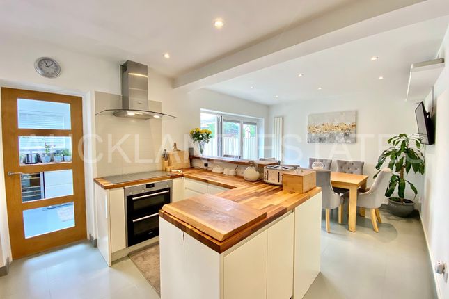 21, Shillitoe Avenue, Potters Bar photo 4