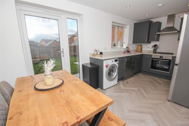 124, Fitzhugh Rise, Wellingborough photo 3
