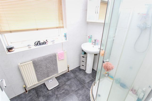 End terrace house for sale in Croyde Avenue, Corby