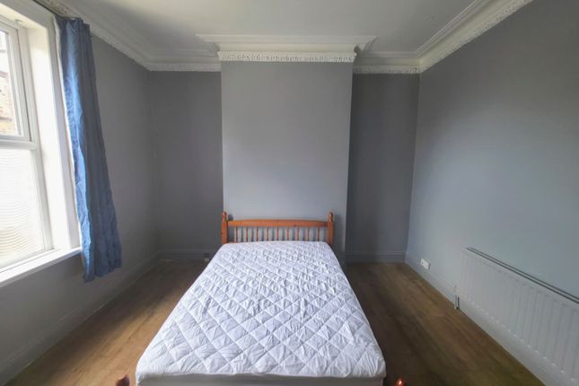 7 Pensher Street, Sunderland photo 3