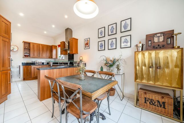 5 Victoria Mews, 7, Balfour Road, Weybridge photo 4