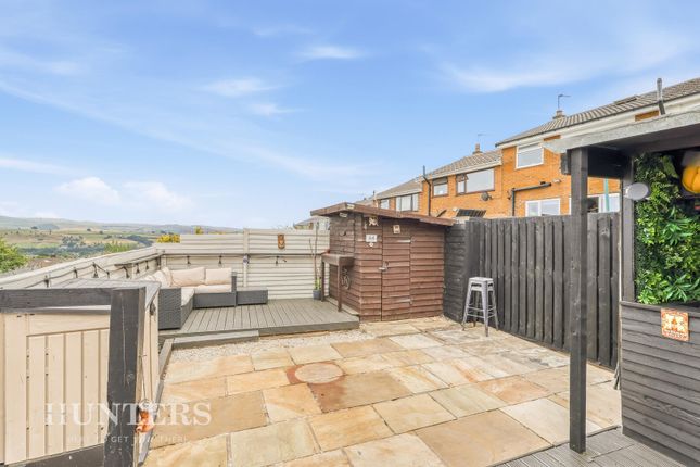 44, Shore Mount, Littleborough photo 4