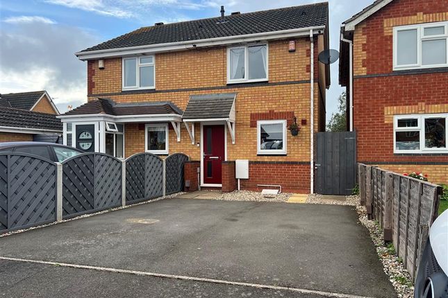 5, Spring Meadow, Tipton photo 2