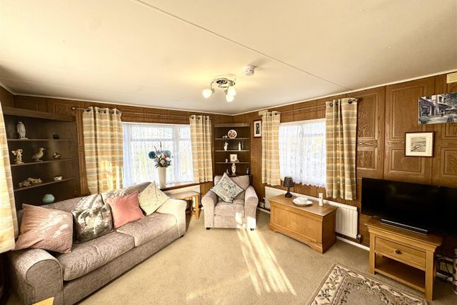 7, Severn Bridge Park Homes, Chepstow photo 3