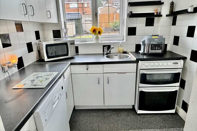 168, Griffiths Drive, Wednesfield photo 4
