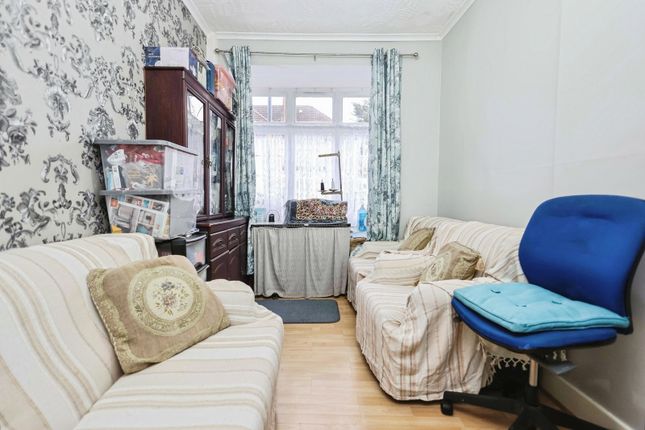 56, Teall Road, West Midlands photo 2