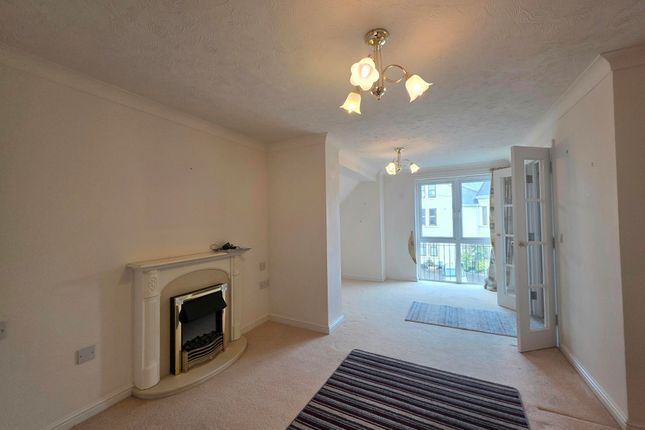 35, Paignton photo 3