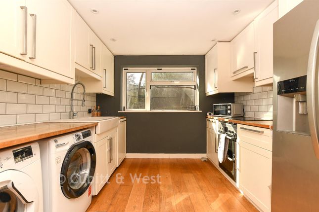 78, Clarence Walk, Redhill photo 4