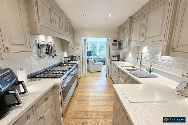 28 Foxs Covert, Fenny Drayton, Leicestershire photo 2