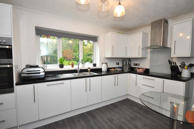 14, Laneside Hollow, Northampton photo 4