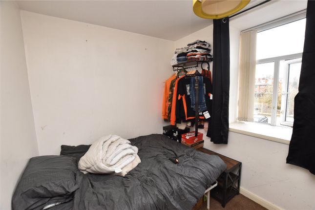 Flat for sale in Whingate Mill, Leeds, West Yorkshire