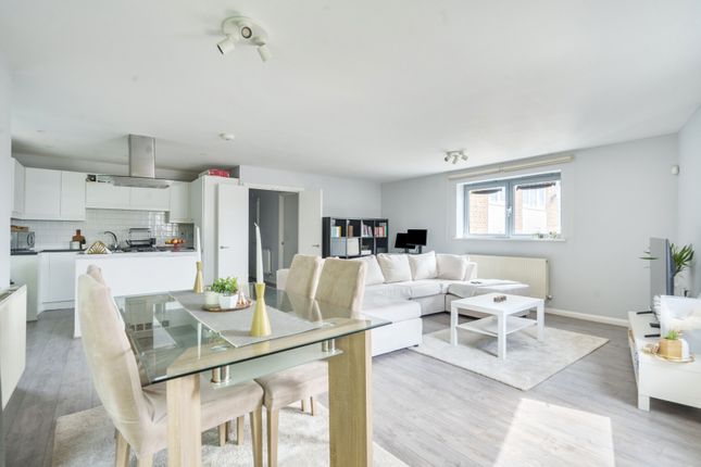 3-bed flat on Flat 12, Spa House, 303, Streatham High Road, London, £350,000