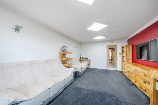 44, CHORLEY DRIVE, SHEFFIELD photo 4