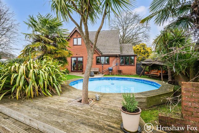 20, Hartsgrove Avenue, Southampton photo 3