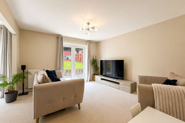 8 Proudman Drive, Prenton photo 2