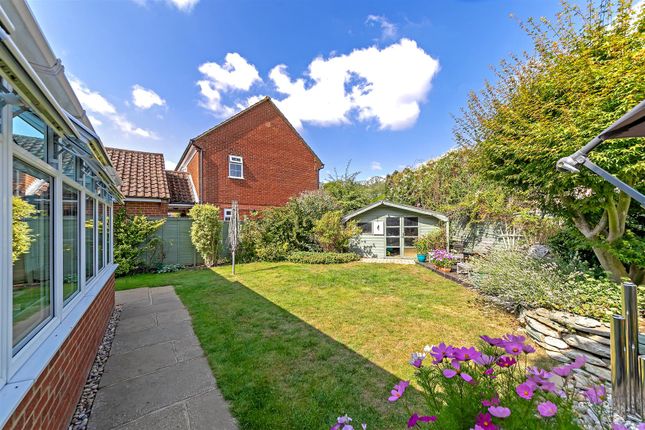 18Burghleyclose-85.Jpg